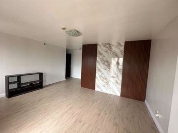 3BR Condo 123,50 sqm in Pinecrest Residential Resort in Newport City Pasay, Semi Furnished