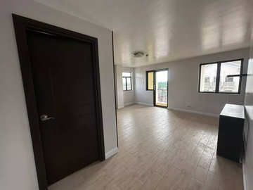 3BR Condo 123,50 sqm in Pinecrest Residential Resort in Newport City Pasay, Semi Furnished