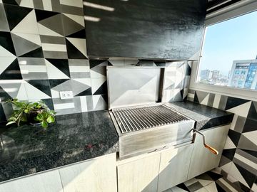 Dúplex de Autor con Terraza, Vista al Mar y Acabados de Lujo en Miraflores