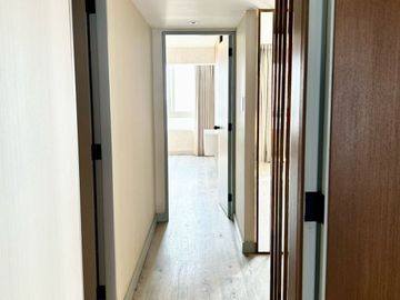 Dúplex de Autor con Terraza, Vista al Mar y Acabados de Lujo en Miraflores