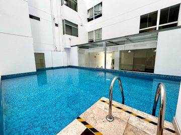Dúplex de Autor con Terraza, Vista al Mar y Acabados de Lujo en Miraflores
