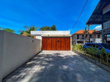 Modern Homestay Comfort with Pool Just Walking Distance to Sanur Beach Bali