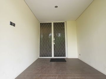 Rumah Siap huni Dalam Cluster Kebayoran Bintaro 15391-SC 0811189----