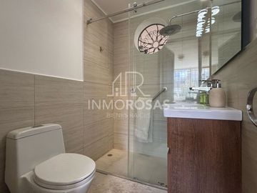 OPORTUNIDAD!! Vendo $80.000 Casa 4 Dormitorios, 1Parq, Sector Los Laureles