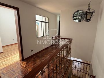 OPORTUNIDAD!! Vendo $80.000 Casa 4 Dormitorios, 1Parq, Sector Los Laureles