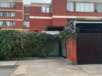 CASA DE DOS PLANTAS, SAN BORJA