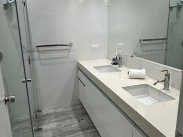 Moderno departamento finos acabados