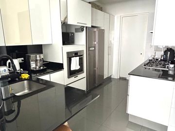 Moderno departamento finos acabados