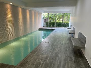 Moderno departamento finos acabados