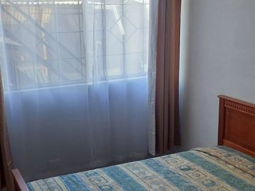 Se Vende casa con uso comercial , 2 casas con entrada independiente y local comercial UF 10.500
