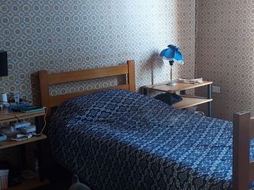 Se Vende casa con uso comercial , 2 casas con entrada independiente y local comercial UF 10.500