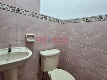 Edificio En Venta Calle Huascar Con Av. Los Incas 681.87 M2