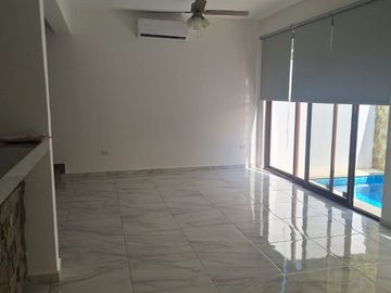 CASA EN VENTA EN RESIDENCIAL ARBOLADA, CANCUN