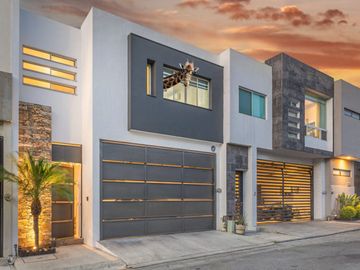 Casa en Venta Cumbres Elite