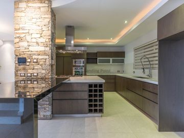 Casa en Venta Cumbres Elite
