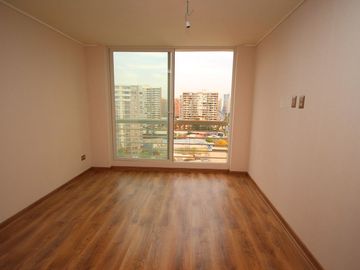 Se Vende Home Studio en Av. Vicuña Mackenna - La Florida