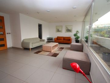 Se Vende Home Studio en Av. Vicuña Mackenna - La Florida