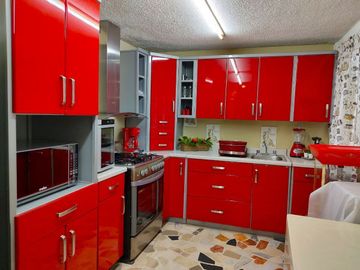 Un nuevo Hogar te espera en San Pedro Mártir. Casa con amplios espacios.
