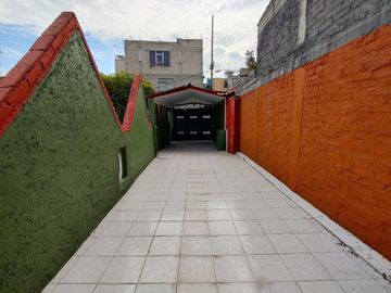 Un nuevo Hogar te espera en San Pedro Mártir. Casa con amplios espacios.