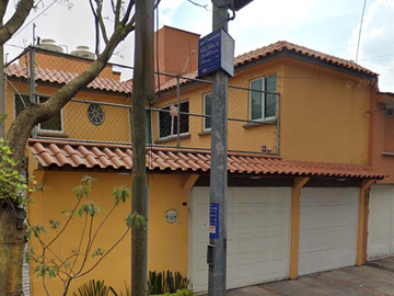 Casa en Venta. Lindavista, Gustavo A. Madero. Remate Hipotecario.