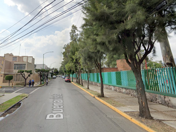 Casa en Venta. Lindavista, Gustavo A. Madero. Remate Hipotecario.