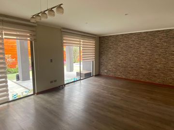 Excelente Oportunidad! Hermosa Casa con piscina en Venta  con 302 mts de superficie y 179 mts construidos en Valle del Mar, Antofagasta
