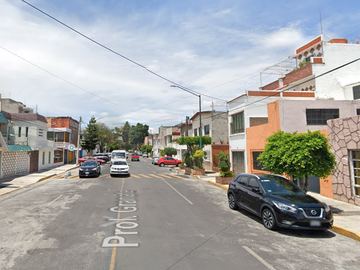 Casa en Venta. Estrella, Gustavo A. Madero. Remate Hipotecario.