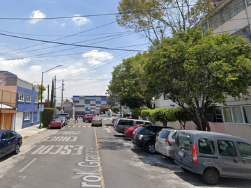 Casa en Venta. Estrella, Gustavo A. Madero. Remate Hipotecario.