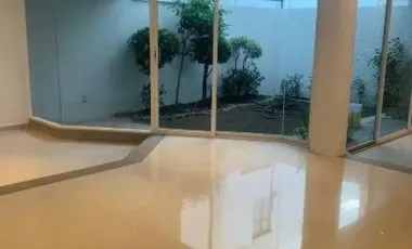 CASA EN VENTA DE REMATE BANCARIO EN RESIDENCIAL FONTANA SATELITE, EDO. MEX.