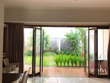 DIJUAL CEPAT! Rumah Bergaya Eropa Mewah di Perumahan Discovery Bintaro Jaya