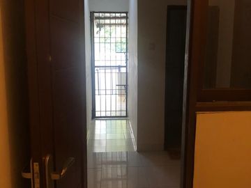 DIJUAL CEPAT! Rumah Bergaya Eropa Mewah di Perumahan Discovery Bintaro Jaya
