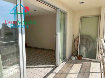 Departamento en Planta Baja en Acapulco Dorado: Comodidad, Terraza y Ubicación Privilegiada