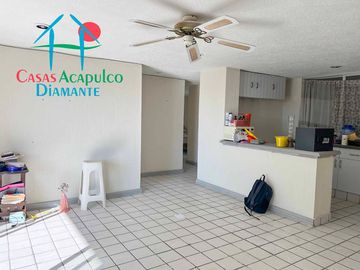 Departamento en Planta Baja en Acapulco Dorado: Comodidad, Terraza y Ubicación Privilegiada