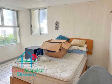 Departamento en Planta Baja en Acapulco Dorado: Comodidad, Terraza y Ubicación Privilegiada