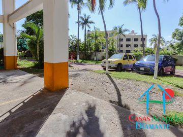 Departamento en Planta Baja en Acapulco Dorado: Comodidad, Terraza y Ubicación Privilegiada