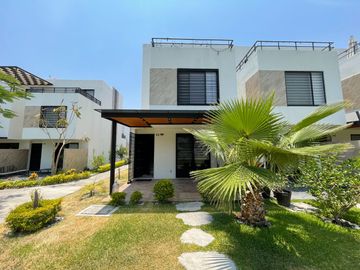 Venta de Casa en Condominio en Santa Fe Lifestyle, Xochitepec, Morelos