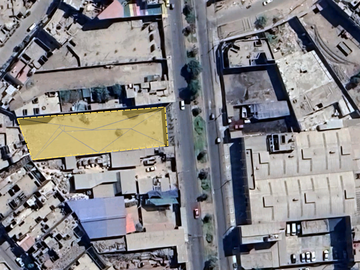 Terreno Comercial de 1377 m² con frente de 20 Ml. en Avenida - Los Olivos