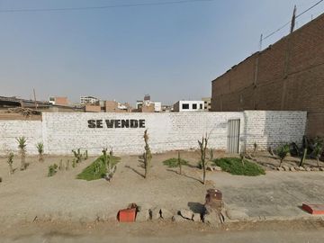 Terreno Comercial de 1377 m² con frente de 20 Ml. en Avenida - Los Olivos