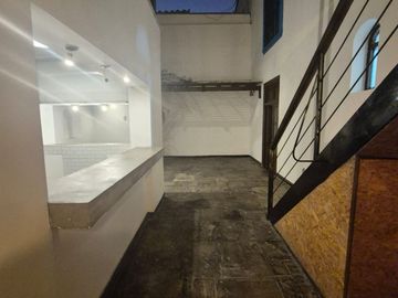 Venta de Casona en Barranco cerca al Puente los Suspiros ideal para Inversionista