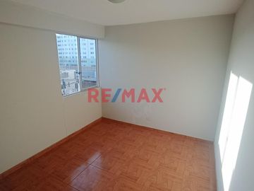 ID: 1138222 ✨ Oferta Exclusiva: Amplio Departamento En Chorrillos Con Cochera + Depósito (Incluye Aires Para Dúplex)