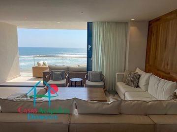 Exclusivo Departamento Frente al Mar con Amplios Espacios y Vista Inigualable