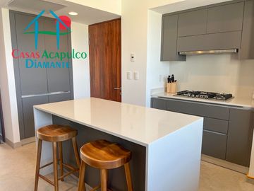 Exclusivo Departamento Frente al Mar con Amplios Espacios y Vista Inigualable