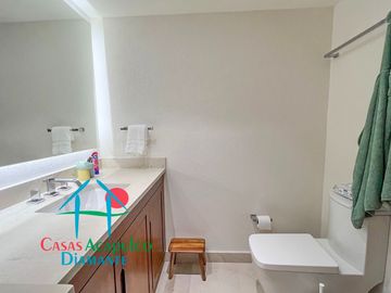 Exclusivo Departamento Frente al Mar con Amplios Espacios y Vista Inigualable