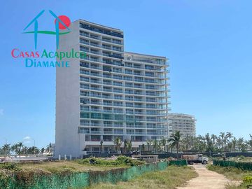 Exclusivo Departamento Frente al Mar con Amplios Espacios y Vista Inigualable