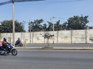 SE VENDE TERRENO DE 16,634 M2 EN PLENA AV ARGENTINA ZONIF I2