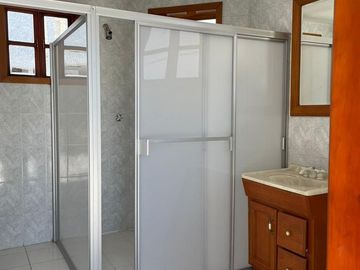 CASA EN VENTA AL REAL EN SAN FRANCISCO DEL RINCÓN, GTO