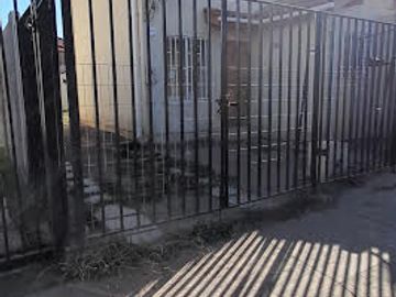 MODERNA NO PAREADA, 3D,3B,EST.2 VEHICULOS,LINDEROS BUIN