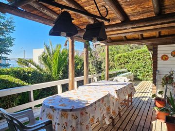 CASA A 2 CUADRAS DE AV. CONCON REÑACA, A PASOS DE PLAZA EL PRADO