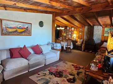 CASA A 2 CUADRAS DE AV. CONCON REÑACA, A PASOS DE PLAZA EL PRADO