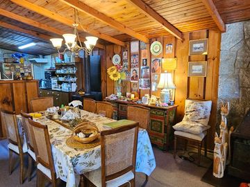 CASA A 2 CUADRAS DE AV. CONCON REÑACA, A PASOS DE PLAZA EL PRADO